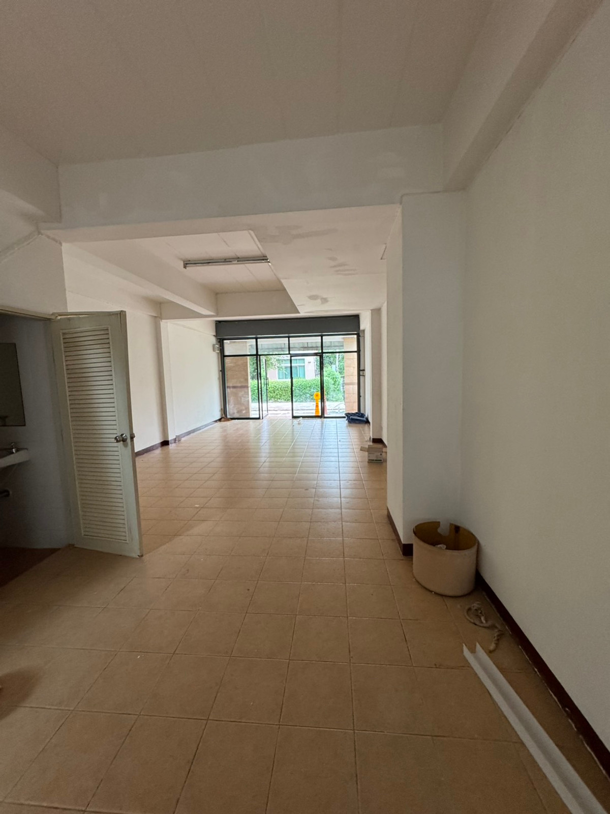 For RentTownhomeChaengwatana, Muangthong : 🔥 Townhome 3 floors, location next to the Pink Line, Samakkhi Station, house in new condition, ready to move in immediately. Can register a company