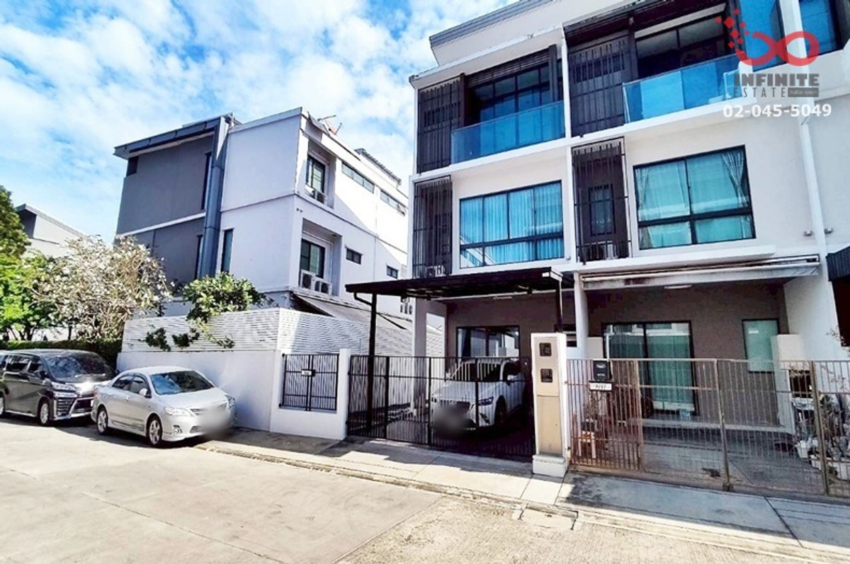 For SaleTownhomeLadprao101, Happy Land, The Mall Bang Kapi : Townhome for sale The Landmark Ekkamai-Ramintra, 3 floors, 32 sq m., behind the edge, ready to move in.