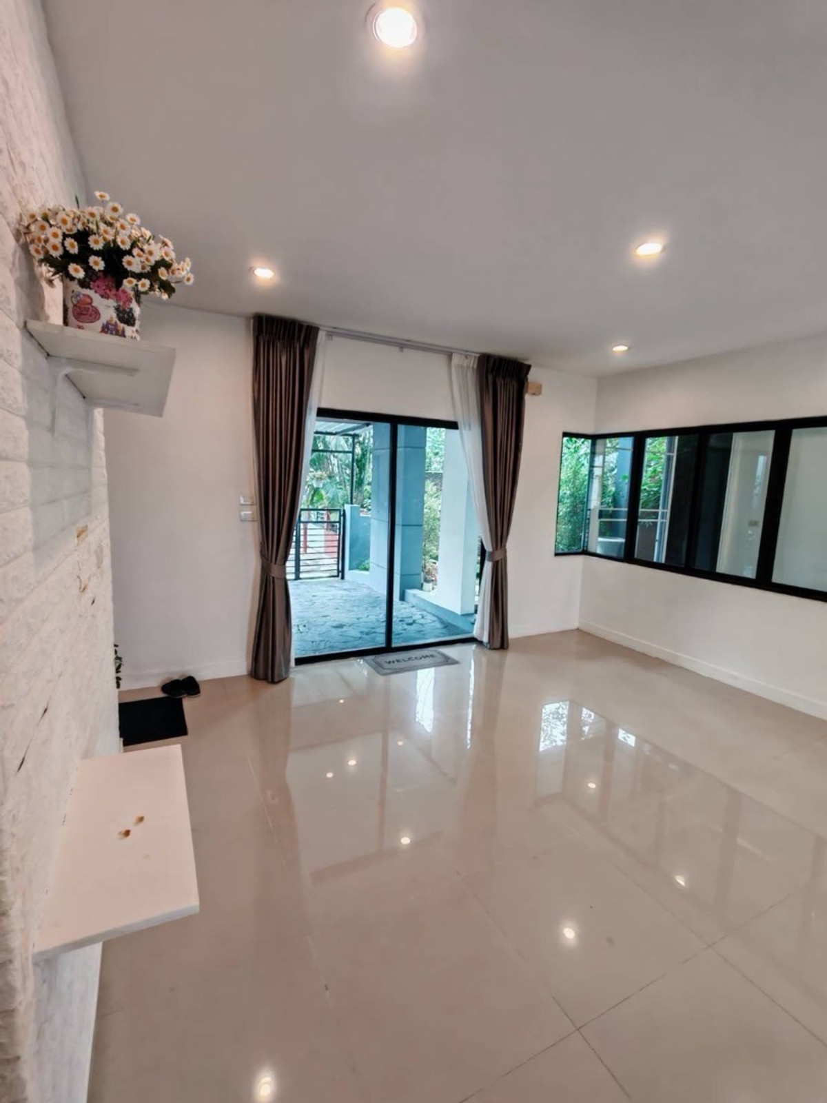 For SaleHousePathum Thani,Rangsit, Thammasat : Urgent sale Baan Fah Piyarom Necto