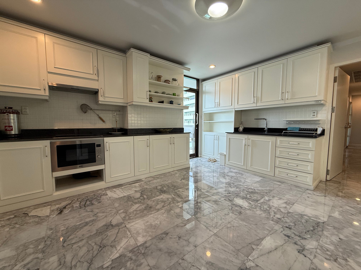 ขายคอนโดราชเทวี พญาไท : 🏠✨ เบญจศรี คอนโดมิเนียม | 3 Bedrooms for Sale (HBH-ST-76)