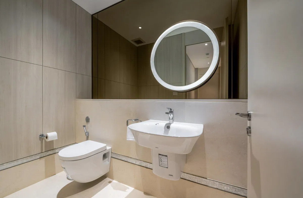 For RentCondoWitthayu, Chidlom, Langsuan, Ploenchit : Baan Sindhorn 120 sq.m. Please add LINE ID @806qphgn o8415o5483