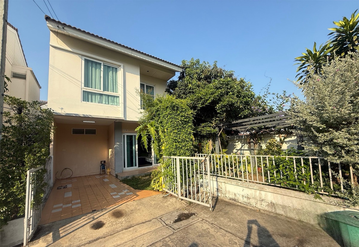 ขายบ้านนวมินทร์ รามอินทรา : บ้านเดี่ยวหลังริมด้านใน เนื้อที่ 37 ตร.วา ราคาเพียง 3.1 ล้านบาท ราคาดีที่สุดในโครงการ 