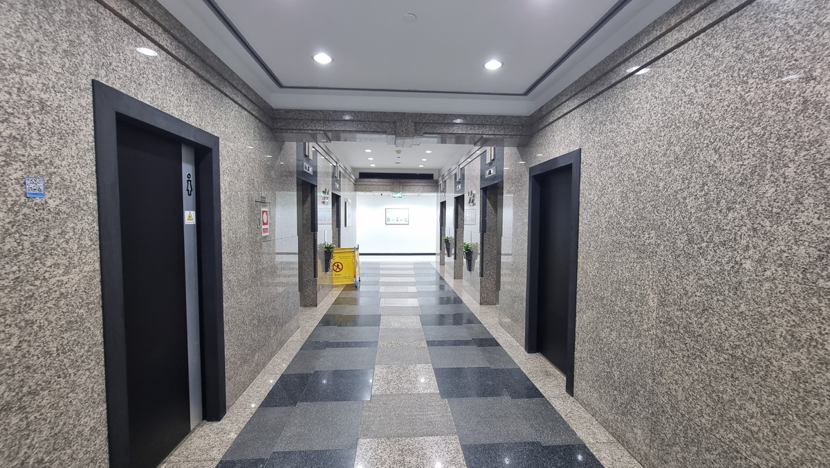 ให้เช่าสำนักงานนานา : ให้เช่าออฟฟิศ – นานา ใกล้รถไฟฟ้า 248 ตรม. ตกแต่งกั้นห้อง พร้อมใช้