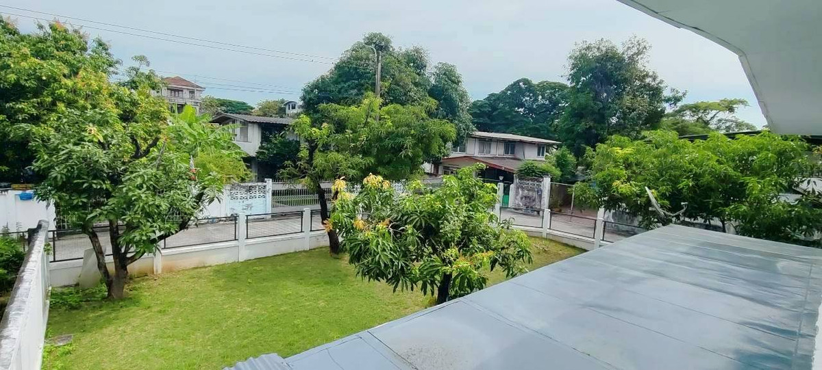 ขายบ้านพัฒนาการ ศรีนครินทร์ : 🔥ขายถูกสุดๆ🔥 บ้านเดี่ยว 2 ชั้น หมู่บ้านมิตรภาพ 3 ซ. ศรีนครินทร์ 38 แขวงหนองบอน เขตประเวศ กทม 10250 เนื้อที่ 97 ตารางวา