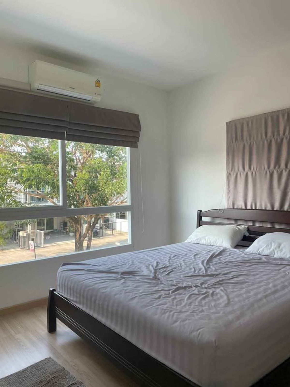 ให้เช่าทาวน์โฮมพระราม 5 ราชพฤกษ์ บางกรวย : ให้เช่า ทาวน์โฮม 2 ชั้น หมู่บ้าน คาซ่า วอเตอร์ไซด์ ราชพฤกษ์ - พระราม 5 หลังมุม หน้าบ้านไม่ชนใคร (มีสวนเกาะกลาง)