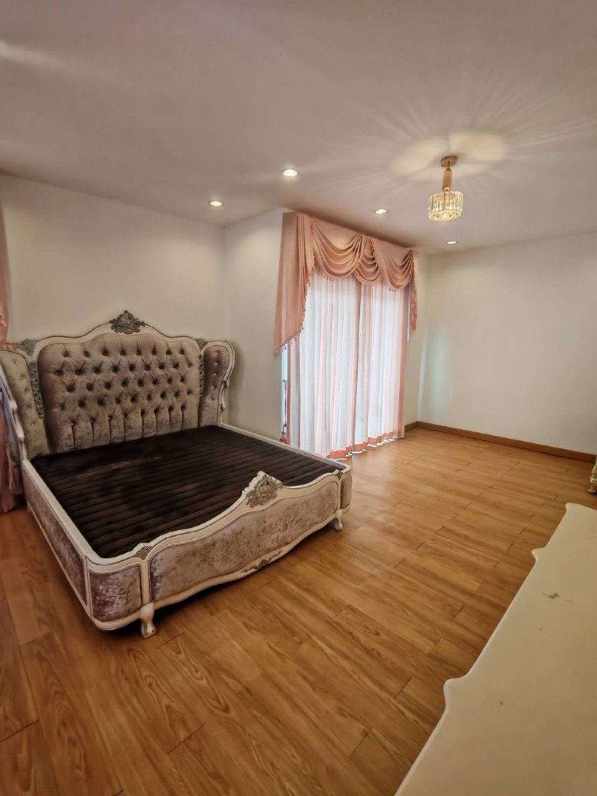 For SaleHousePathum Thani,Rangsit, Thammasat : Urgent sale Baan Fah Piyarom Necto