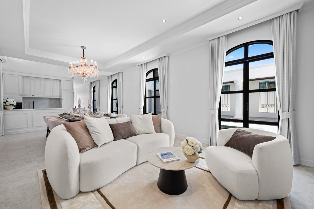 ขายบ้านโชคชัย4 ลาดพร้าว71 : ✨ บ้านเดี่ยวหรู พร้อมสระว่ายน้ำส่วนตัว | ทำเลนาคนิวาส 41 ใกล้ Central EastVilleบ้านรีโนเวทใหม่ทั้งหลัง