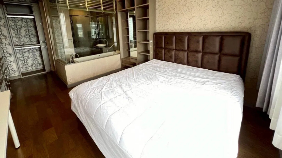 For SaleCondoRatchathewi,Phayathai : M Phayathai 65 sq.m. Please add LINE ID @806qphgn o8415o5483