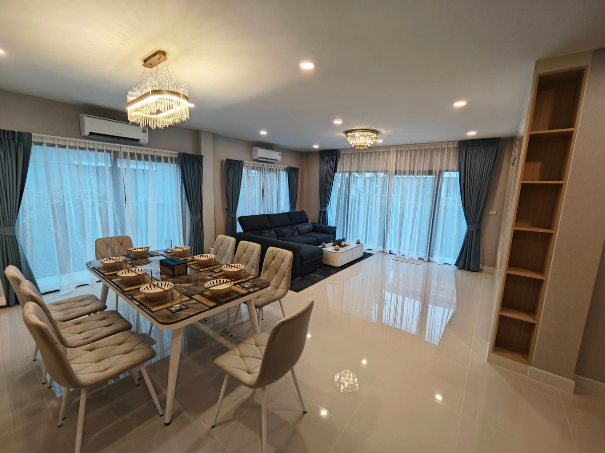 For RentHouseVipawadee, Don Mueang, Lak Si : Centro Vibhavadi, near Don Mueang Airport and International School, 4 bedroom detached house, available for rent,