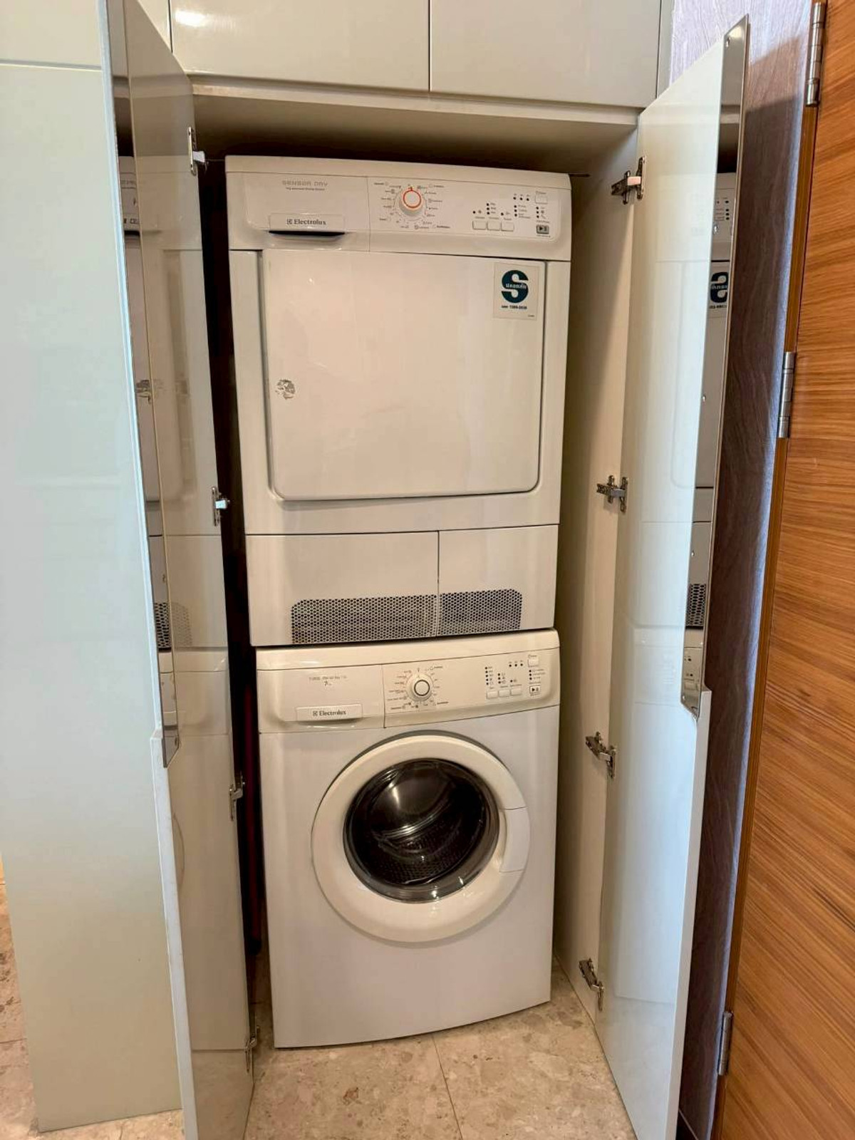 ให้เช่าคอนโดสุขุมวิท อโศก ทองหล่อ : ✅ ADDRS111 ✅ Line : @p2nproperty