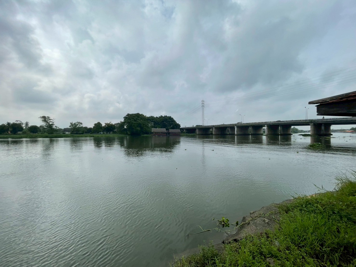 ขายที่ดินพุทธมณฑล ศาลายา : ที่ดินเปล่าริมแม่น้ำท่าจีน 16-0-68 ไร่   หน้ากว้างติดแม่น้ำ 135 เมตร  พุทธมณฑลสาย 7  ใกล้ รร นายร้อยสามพราน