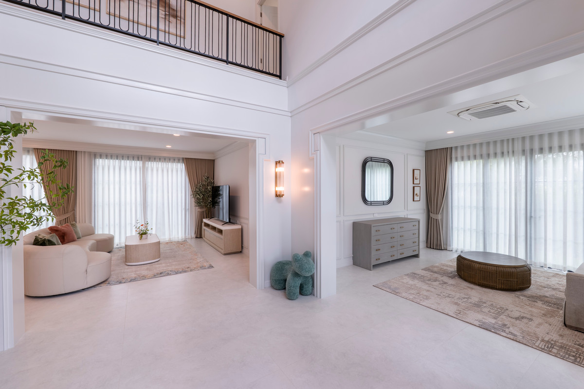 For RentHousePattanakan, Srinakarin : Narinsiri Krungthep Kreetha Private Luxury Detached House, Ready to Move In Please call: 062-496-6454