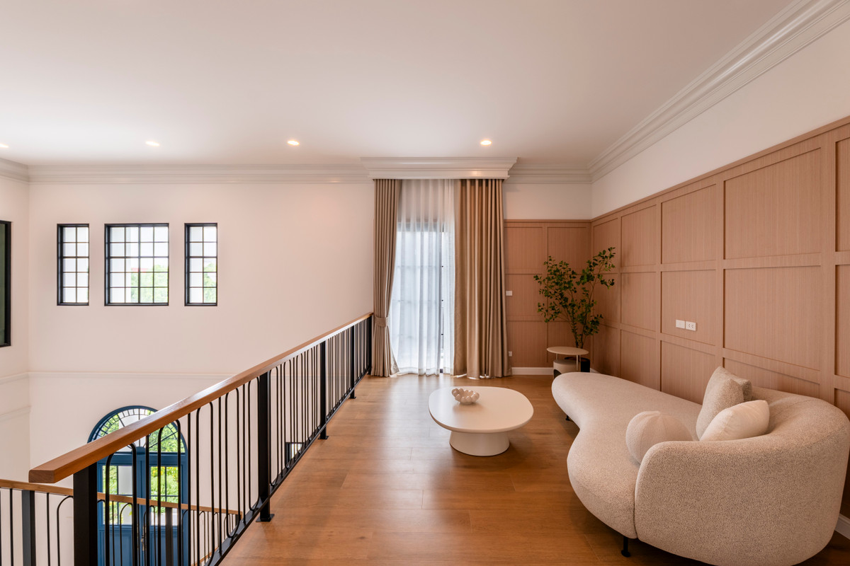 For RentHousePattanakan, Srinakarin : Narinsiri Krungthep Kreetha Private Luxury Detached House, Ready to Move In Please call: 062-496-6454