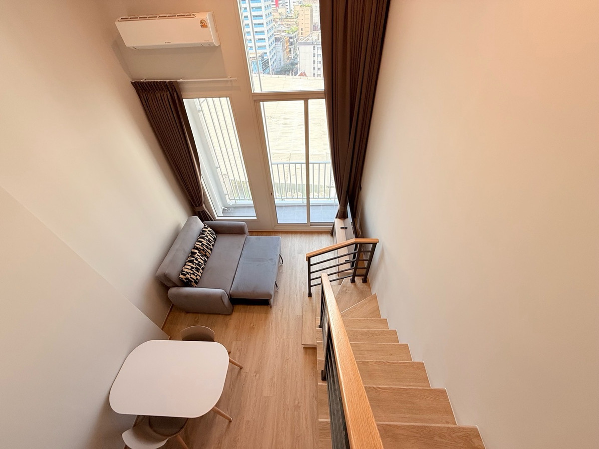 For RentCondoSiam Paragon ,Chulalongkorn,Samyan : New room❗️Duplex 1 bedroom with sofa bed, big work desk, ready to move in🌟