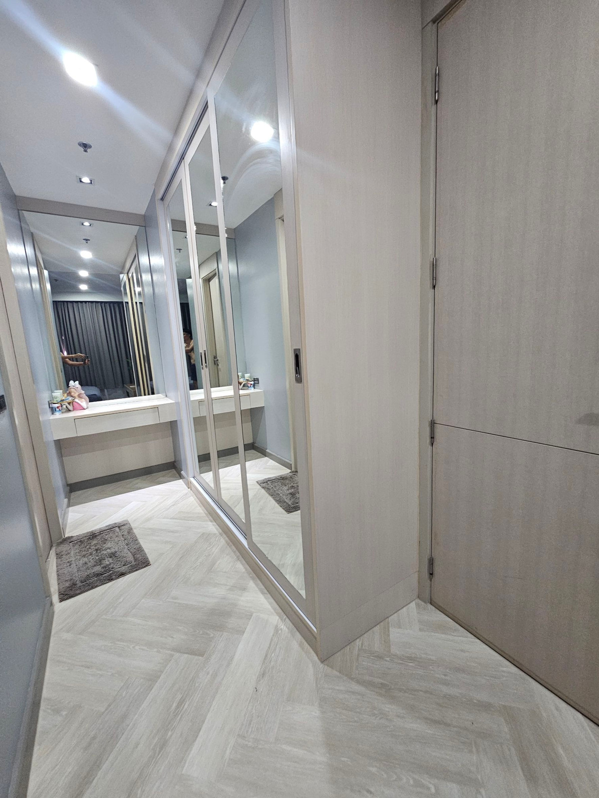 ขายคอนโดราชเทวี พญาไท : พ่อหมาพ่อแมวจะต้องชอบเลยย M phayathai 1bed 44sqm ทำเลใกล้รฟฟ เพียงแค่เดินข้ามซอย อีกทั้งยังเลี้ยงสัตว์ได้ด้วย ห้องสวย แต่งใหม่ หายากขนาดนี้จะต้องห้ามพลาดแล้วว ข้อมูลเพิ่มเติม 0876358339 K.นาง 