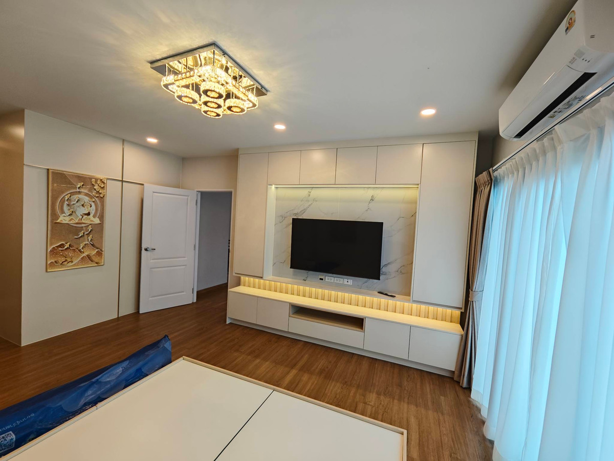 For RentHouseVipawadee, Don Mueang, Lak Si : Centro Vibhavadi, near Don Mueang Airport and International School, 4 bedroom detached house, available for rent,