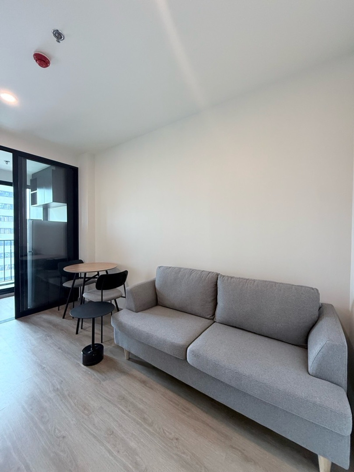 ให้เช่าคอนโดพระราม 9 เพชรบุรีตัดใหม่ RCA : 🏢 Nue District R9 👫🚆 MRT 150 m. Full facilities | ⛳ Golf | 💆‍♀️ Spa | 🧘 Pilates