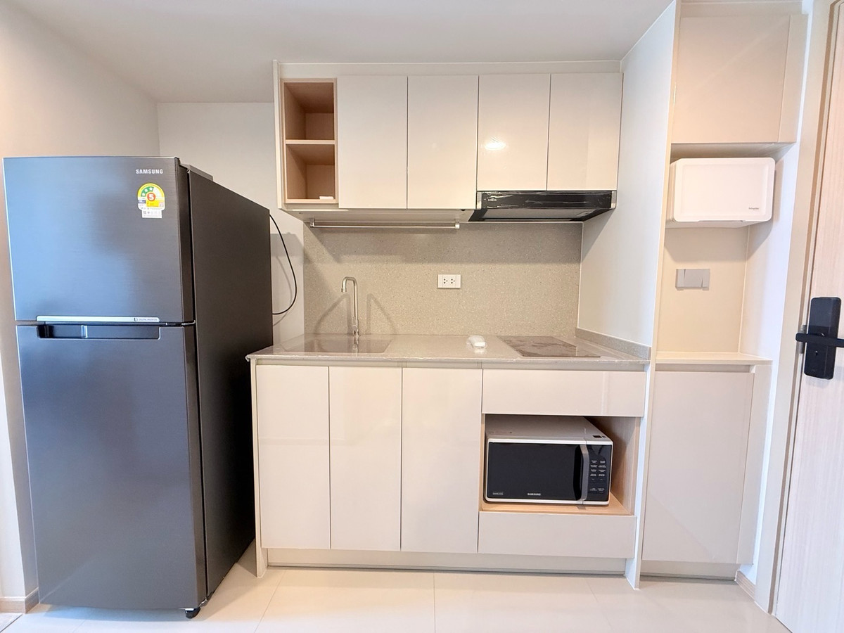 For RentCondoSiam Paragon ,Chulalongkorn,Samyan : New room❗️Duplex 1 bedroom with sofa bed, big work desk, ready to move in🌟