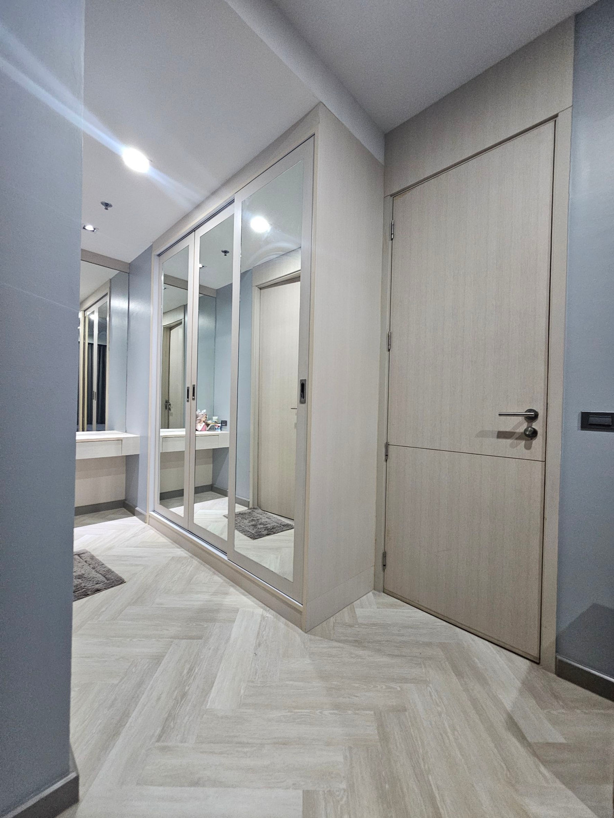 ขายคอนโดราชเทวี พญาไท : พ่อหมาพ่อแมวจะต้องชอบเลยย M phayathai 1bed 44sqm ทำเลใกล้รฟฟ เพียงแค่เดินข้ามซอย อีกทั้งยังเลี้ยงสัตว์ได้ด้วย ห้องสวย แต่งใหม่ หายากขนาดนี้จะต้องห้ามพลาดแล้วว ข้อมูลเพิ่มเติม 0876358339 K.นาง 