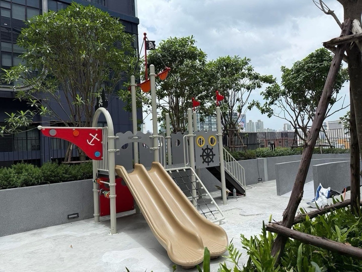 ให้เช่าคอนโดพระราม 9 เพชรบุรีตัดใหม่ RCA : 🏢 Nue District R9 👫🚆 MRT 150 m. Full facilities | ⛳ Golf | 💆‍♀️ Spa | 🧘 Pilates