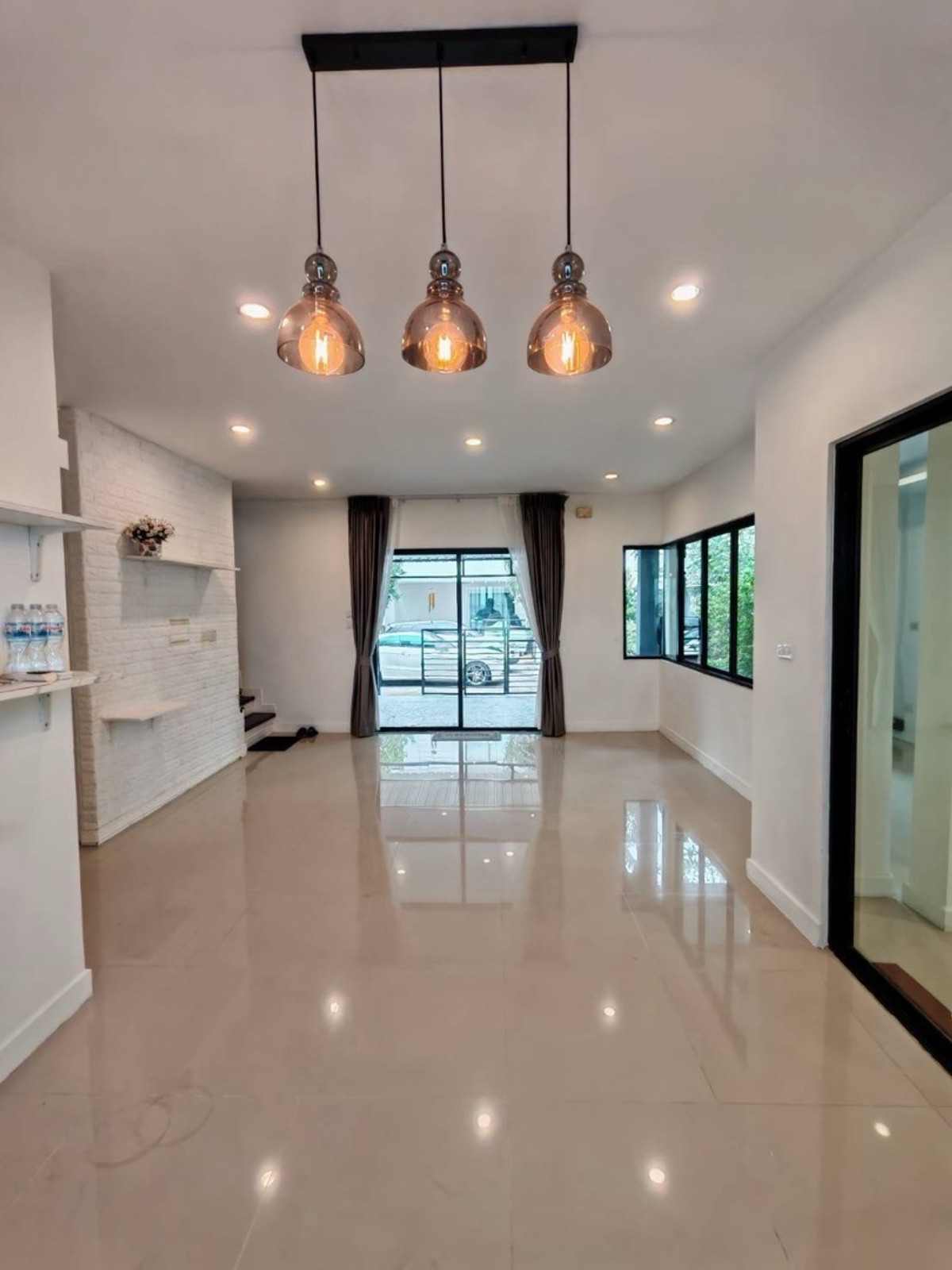 For SaleHousePathum Thani,Rangsit, Thammasat : Urgent sale Baan Fah Piyarom Necto