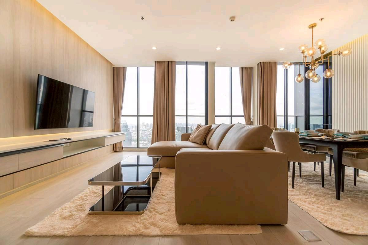 For RentCondoWitthayu, Chidlom, Langsuan, Ploenchit : High Floor 🌃 Noble Ploenchit | 2Bedrooms 2Bathrooms • 120 SQ.M