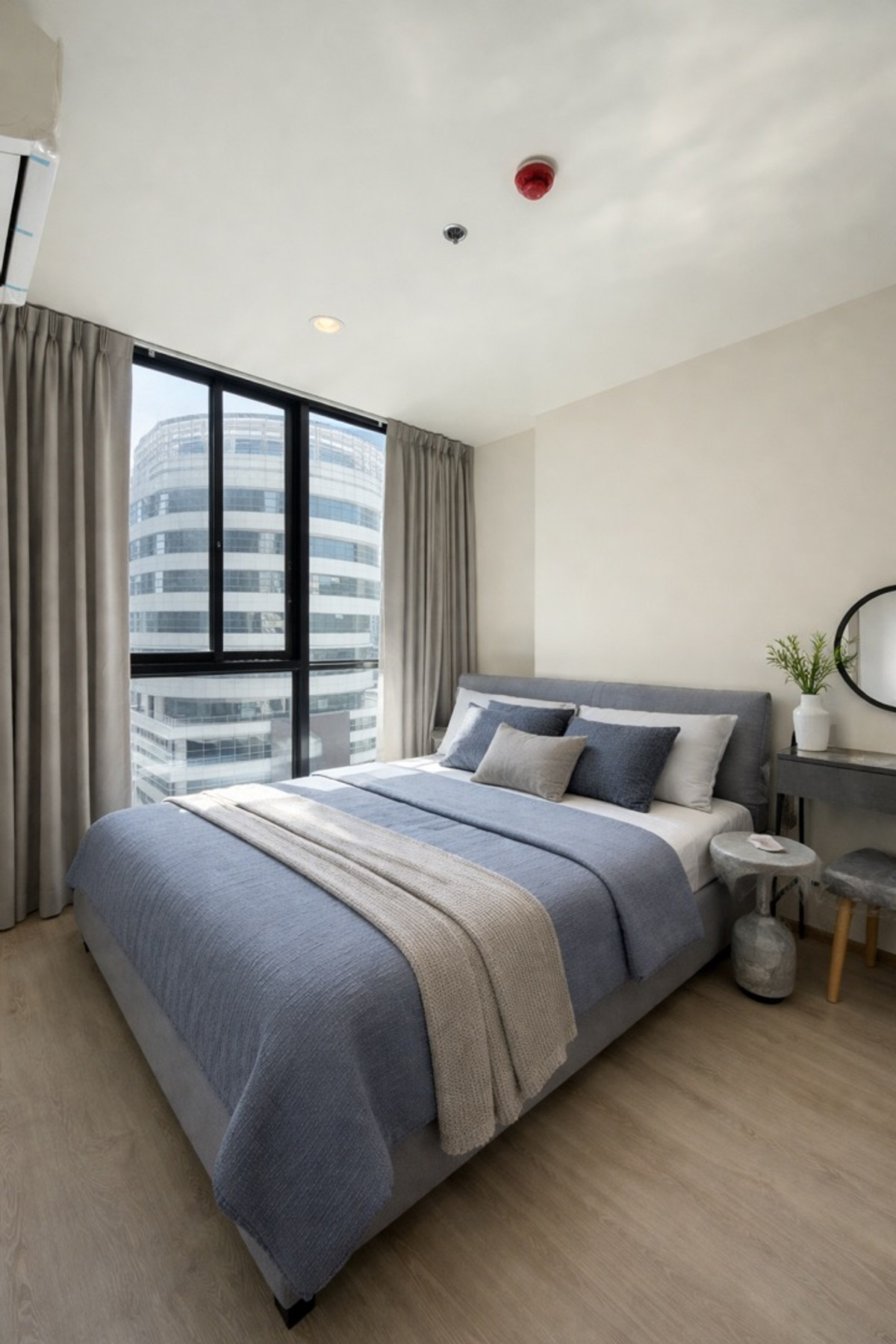 For RentCondoRama9, Petchburi, RCA : 🏢 Nue District R9 👫 🔥 New condo in the heart of Rama 9 | 🚆 MRT, walking distance | 🌿 Very luxurious central area | New room, can make an appointment to see every day 👩🏻‍🤝‍👨🏼💗