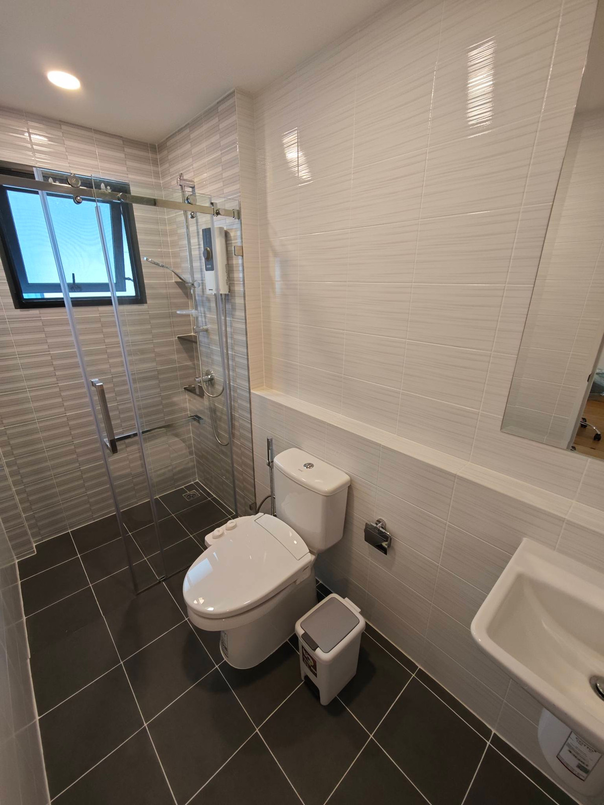 For RentHouseVipawadee, Don Mueang, Lak Si : Centro Vibhavadi, near Don Mueang Airport and International School, 4 bedroom detached house, available for rent,