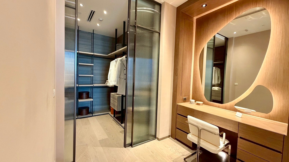 For SaleCondoWitthayu, Chidlom, Langsuan, Ploenchit : Scope Langsuan: 2bed 2.5bath 168 sqm. 106,960,000 Brandnew Fully Furnished Am: 0656199198