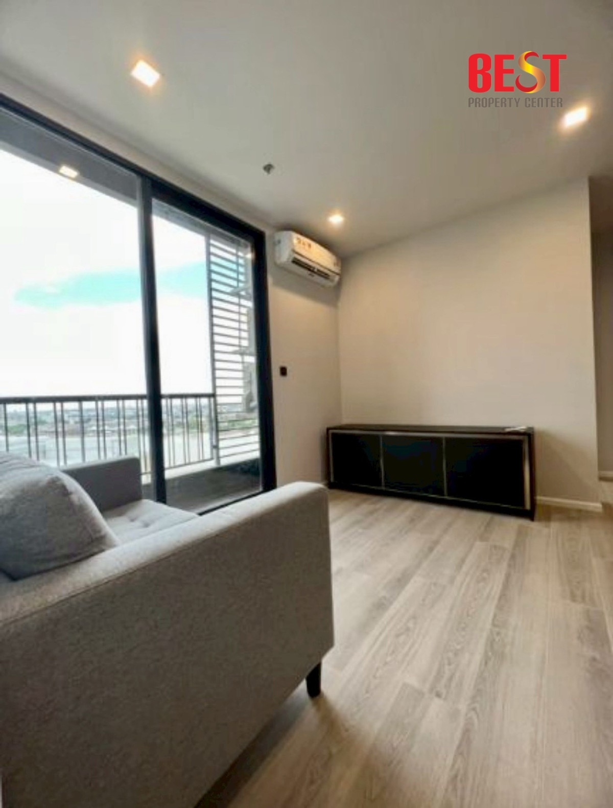 For SaleCondoRama3 (Riverside),Satupadit : For sale: The Key Rama 3 (next to Terminal 21), 2 bedrooms, 16th floor, beautiful view, not blocked, good to live in yourself, can rent out. There are customers waiting to rent.
