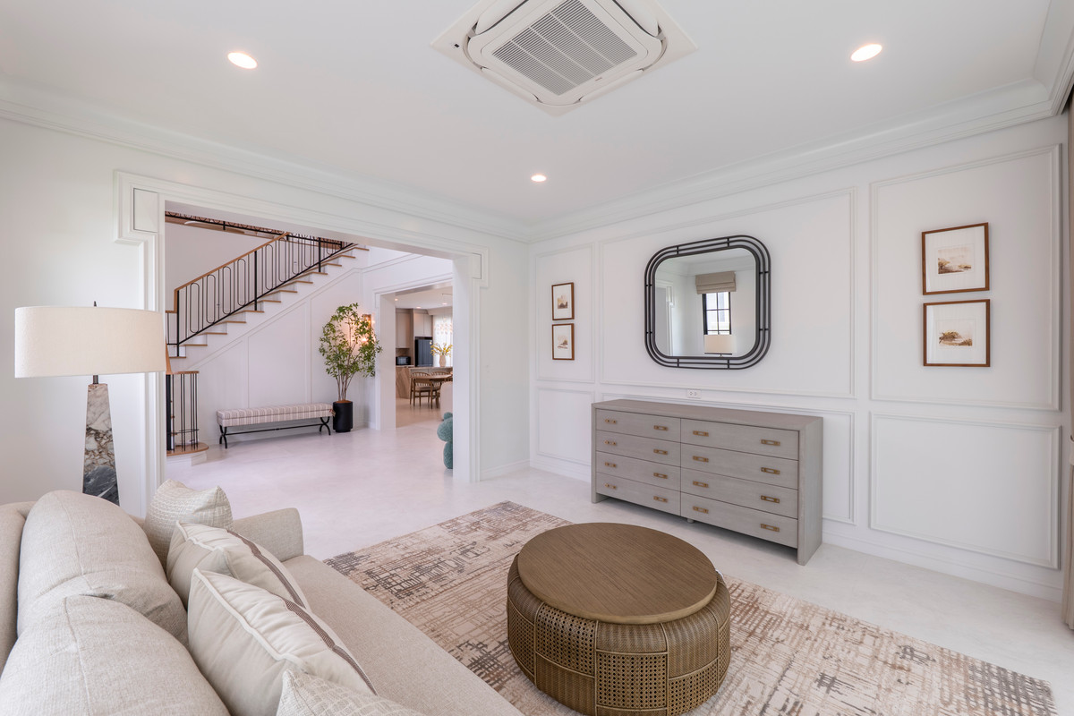 For RentHousePattanakan, Srinakarin : Narinsiri Krungthep Kreetha Private Luxury Detached House, Ready to Move In Please call: 062-496-6454