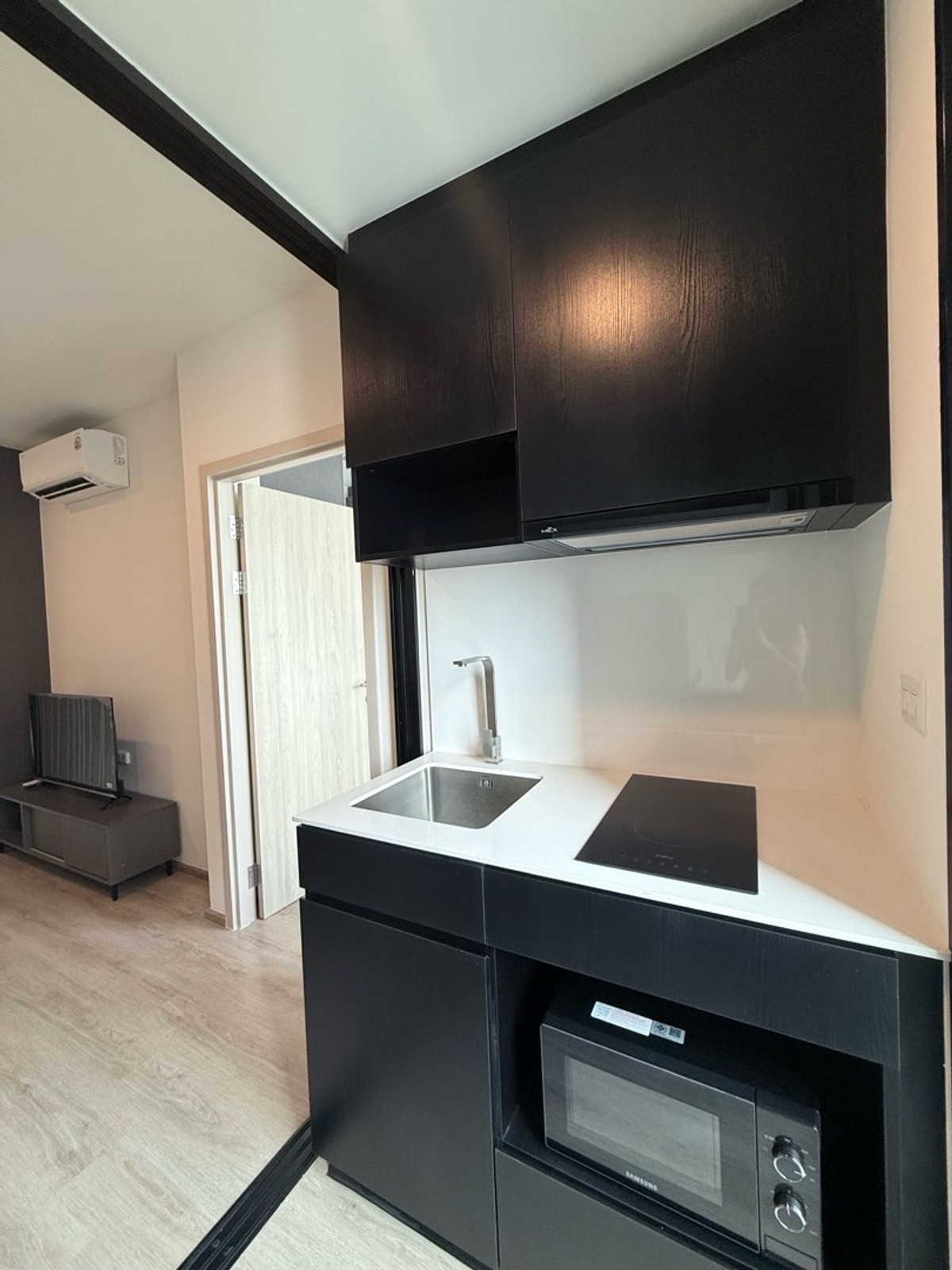 ให้เช่าคอนโดพระราม 9 เพชรบุรีตัดใหม่ RCA : 🏢 Nue District R9 👫🚆 MRT 150 m. Full facilities | ⛳ Golf | 💆‍♀️ Spa | 🧘 Pilates