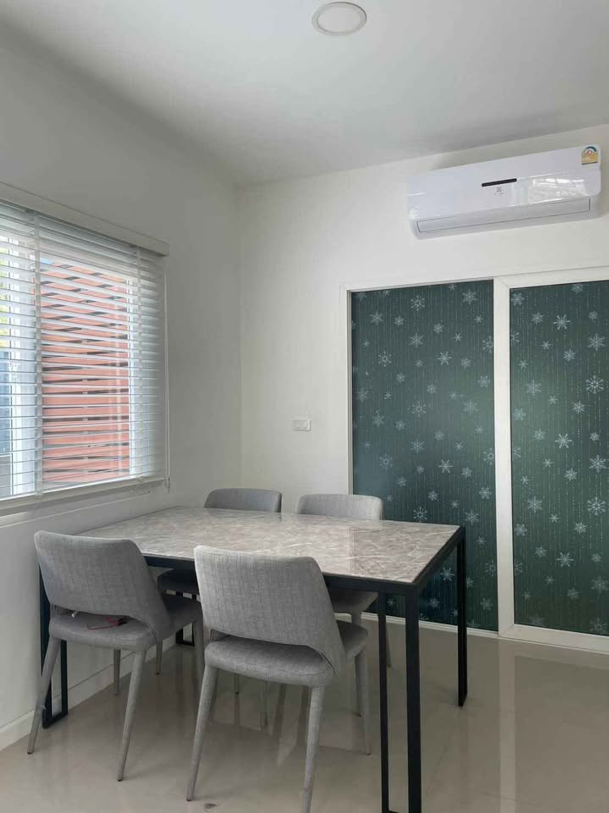 ให้เช่าทาวน์โฮมพระราม 5 ราชพฤกษ์ บางกรวย : ให้เช่า ทาวน์โฮม 2 ชั้น หมู่บ้าน คาซ่า วอเตอร์ไซด์ ราชพฤกษ์ - พระราม 5 หลังมุม หน้าบ้านไม่ชนใคร (มีสวนเกาะกลาง)