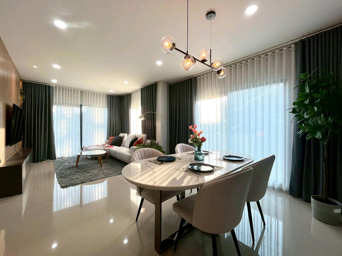 For RentHouseBangna, Bearing, Lasalle : Beautiful house near Bangna-Kingkaew Expressway.