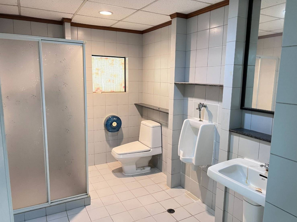 ให้เช่าสำนักงานราชเทวี พญาไท : BTS พญาไทย ให้เช่าออฟฟิศ กั้นห้องแล้วพร้อมใช้งาน 229 ตรม. 550 บาท/ตรม.