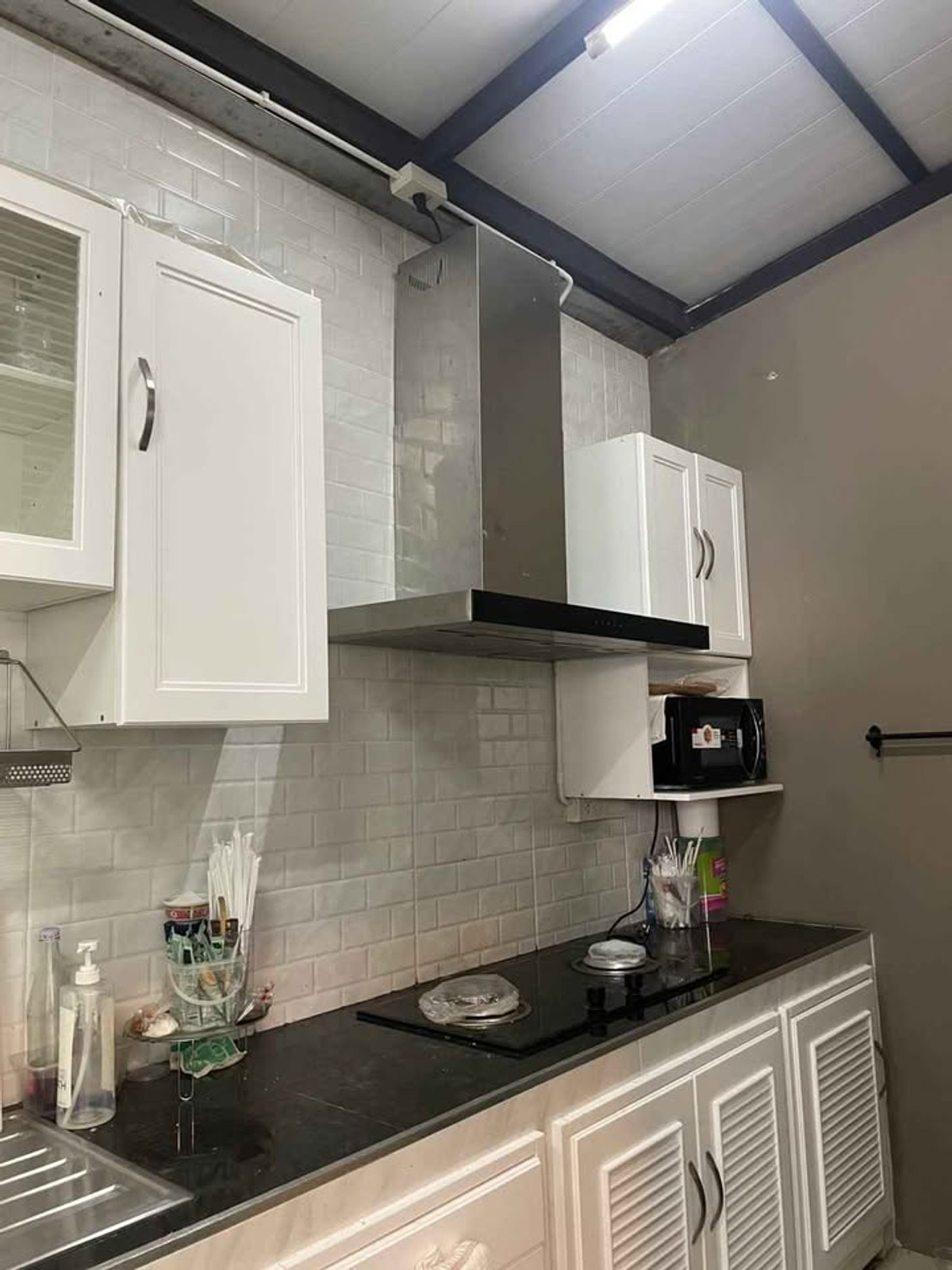 ให้เช่าทาวน์โฮมพระราม 5 ราชพฤกษ์ บางกรวย : ให้เช่า ทาวน์โฮม 2 ชั้น หมู่บ้าน คาซ่า วอเตอร์ไซด์ ราชพฤกษ์ - พระราม 5 หลังมุม หน้าบ้านไม่ชนใคร (มีสวนเกาะกลาง)