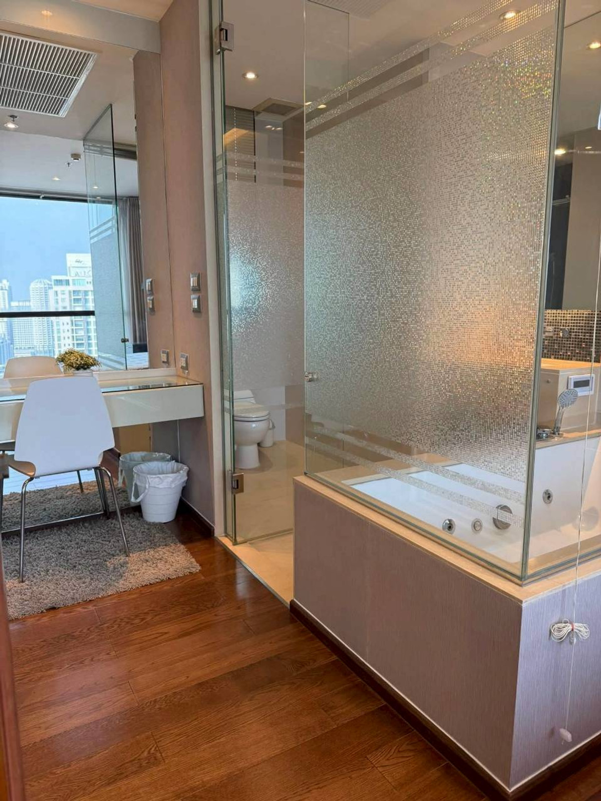 ให้เช่าคอนโดสุขุมวิท อโศก ทองหล่อ : ✅ ADDRS111 ✅ Line : @p2nproperty