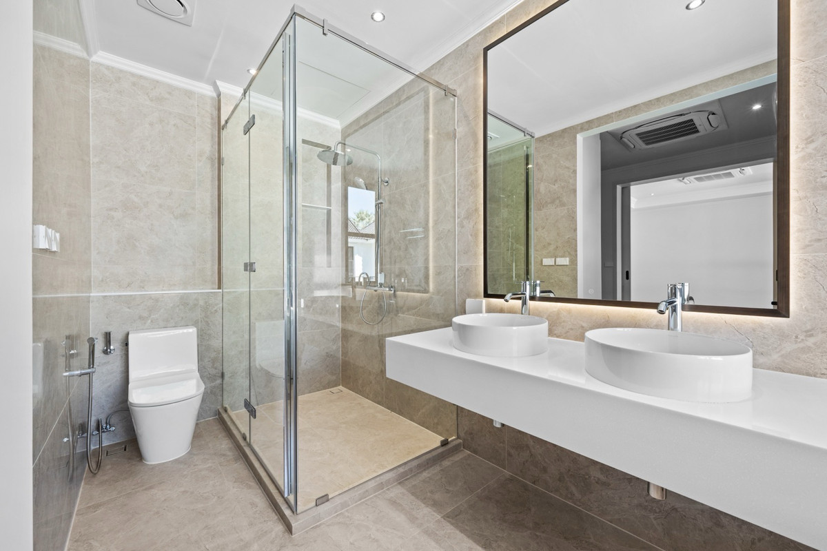 ขายบ้านโชคชัย4 ลาดพร้าว71 : ✨ บ้านเดี่ยวหรู พร้อมสระว่ายน้ำส่วนตัว | ทำเลนาคนิวาส 41 ใกล้ Central EastVilleบ้านรีโนเวทใหม่ทั้งหลัง