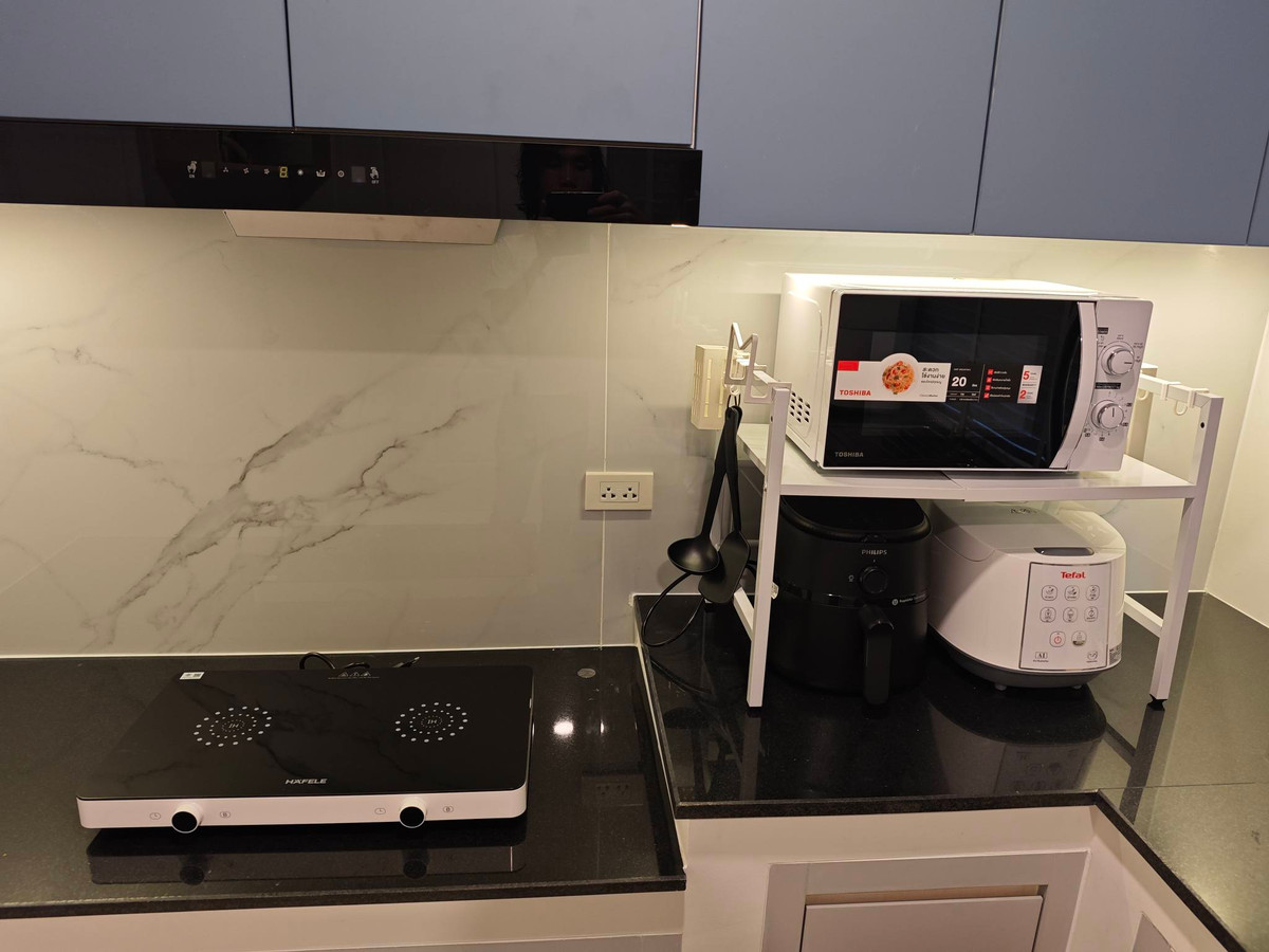 For RentHouseVipawadee, Don Mueang, Lak Si : Centro Vibhavadi, near Don Mueang Airport and International School, 4 bedroom detached house, available for rent,