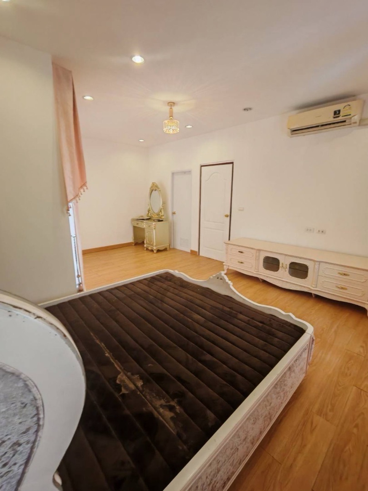 For SaleHousePathum Thani,Rangsit, Thammasat : Urgent sale Baan Fah Piyarom Necto