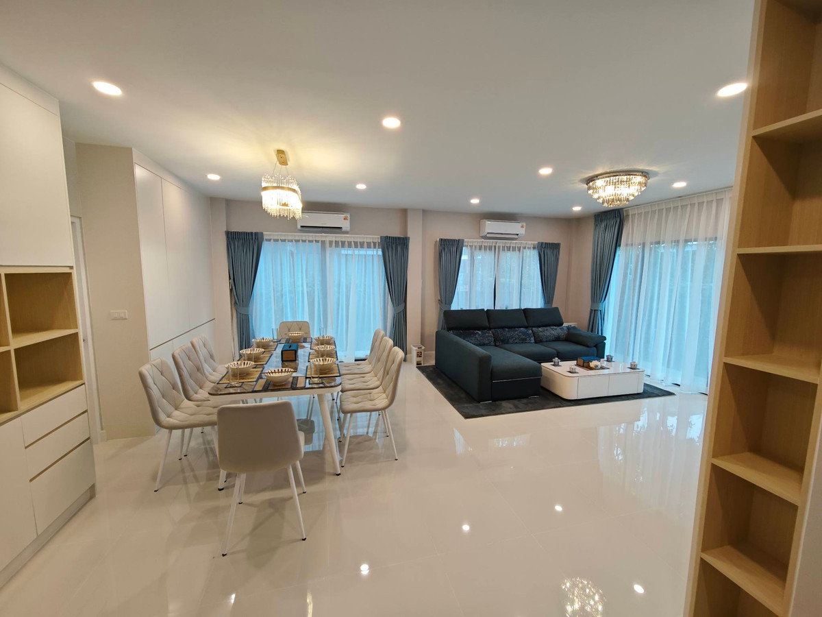 For RentHouseVipawadee, Don Mueang, Lak Si : Centro Vibhavadi, near Don Mueang Airport and International School, 4 bedroom detached house, available for rent,