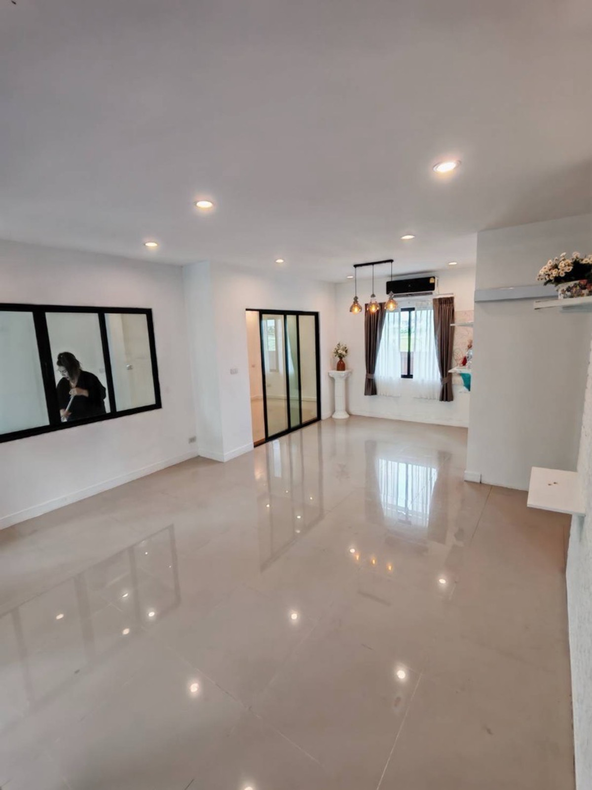 For SaleHousePathum Thani,Rangsit, Thammasat : Urgent sale Baan Fah Piyarom Necto