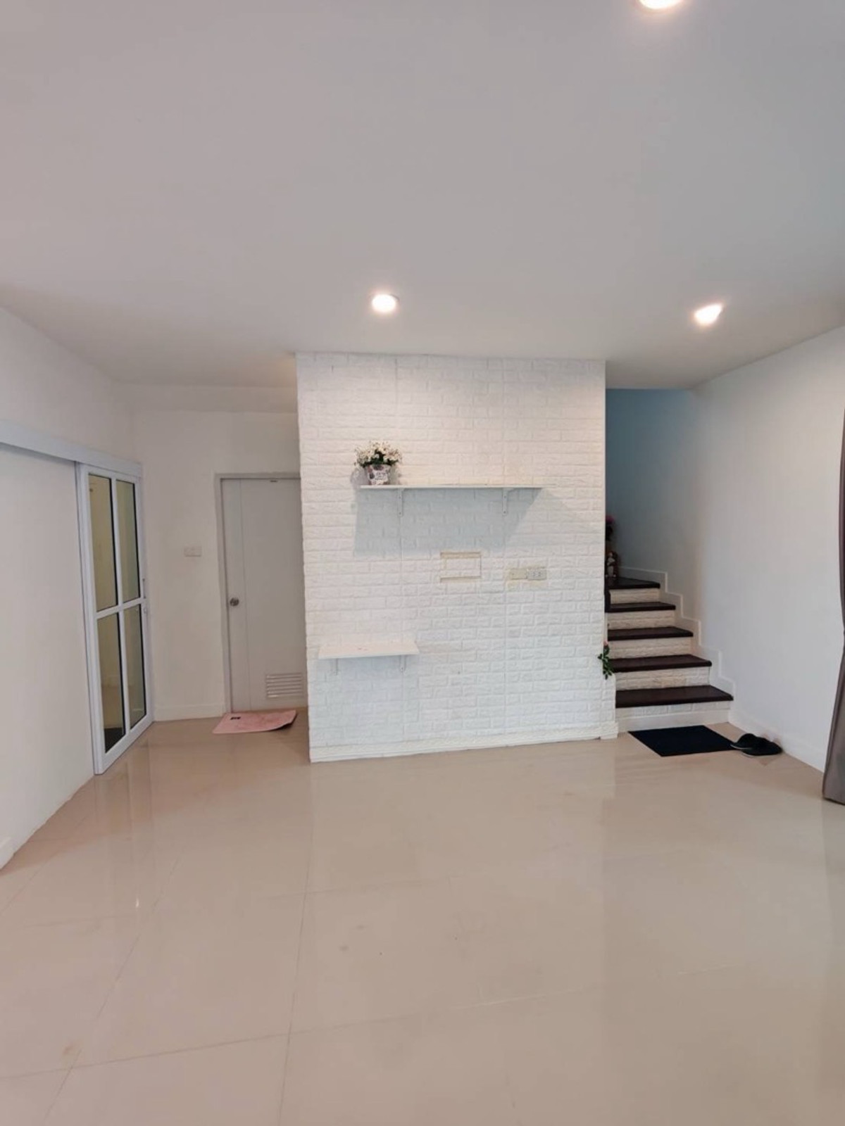 For SaleHousePathum Thani,Rangsit, Thammasat : Urgent sale Baan Fah Piyarom Necto