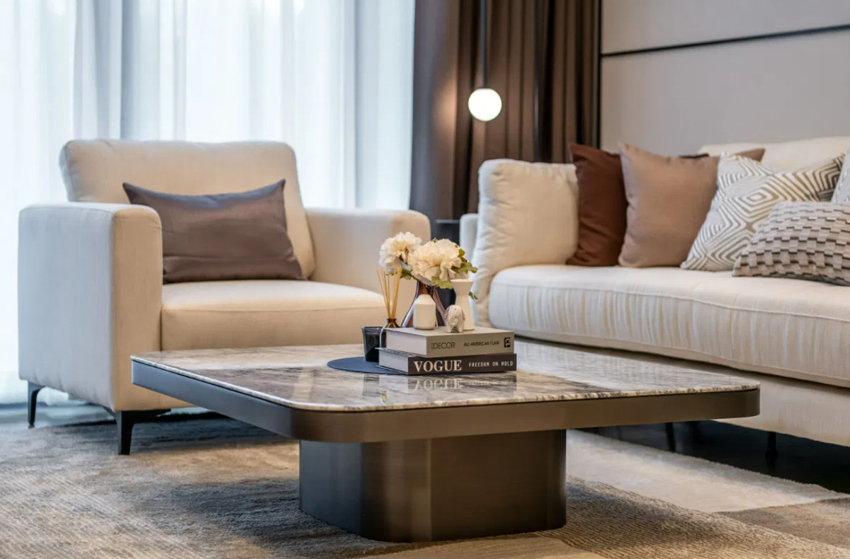 For RentCondoWitthayu, Chidlom, Langsuan, Ploenchit : Baan Sindhorn 120 sq.m. Please add LINE ID @806qphgn o8415o5483