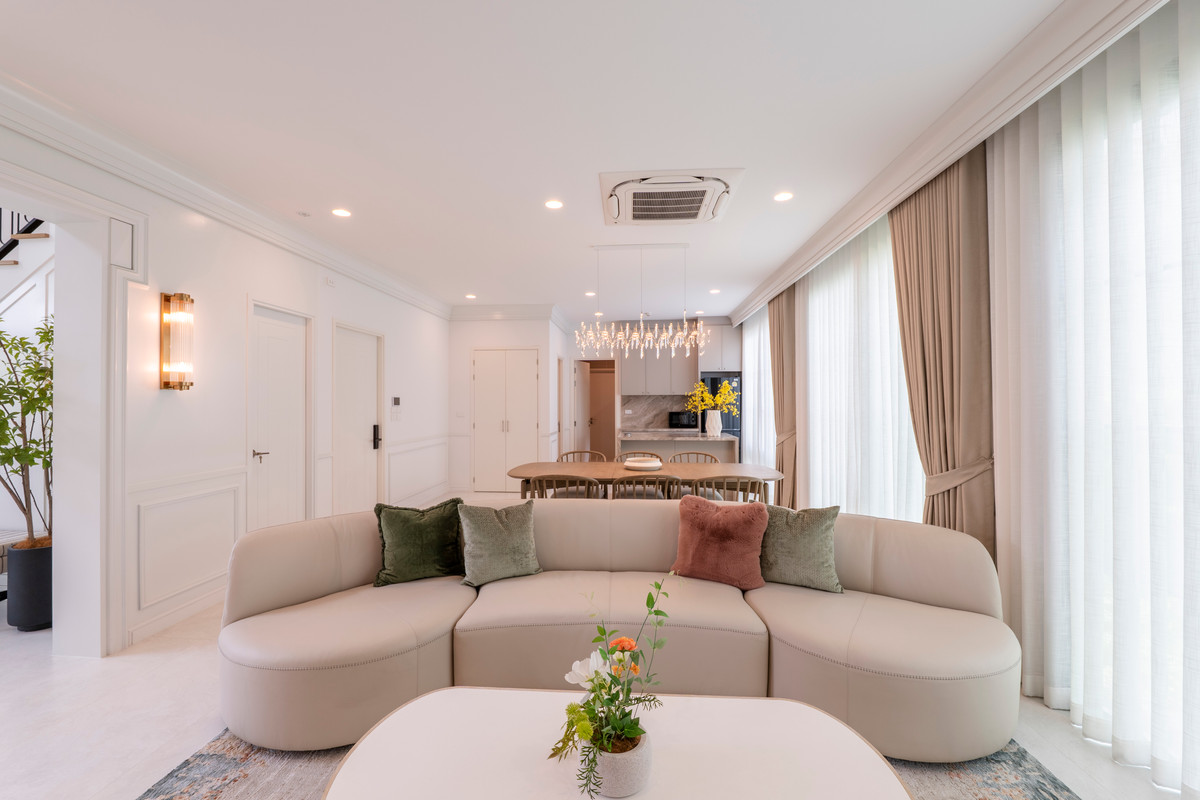 For RentHousePattanakan, Srinakarin : Narinsiri Krungthep Kreetha Private Luxury Detached House, Ready to Move In Please call: 062-496-6454