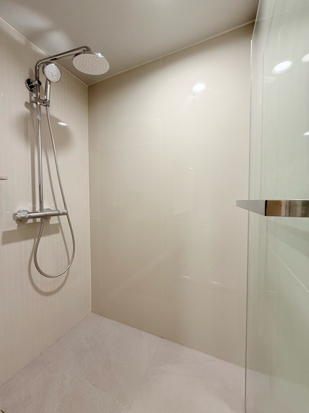 For RentCondoSiam Paragon ,Chulalongkorn,Samyan : New room❗️Duplex 1 bedroom with sofa bed, big work desk, ready to move in🌟