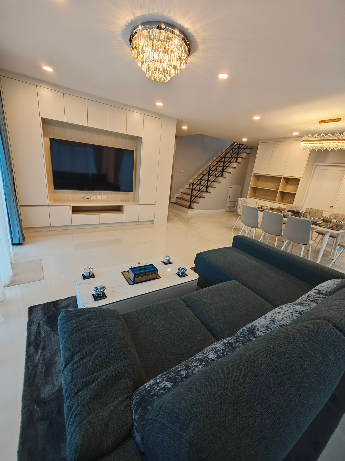 For RentHouseVipawadee, Don Mueang, Lak Si : Centro Vibhavadi, near Don Mueang Airport and International School, 4 bedroom detached house, available for rent,