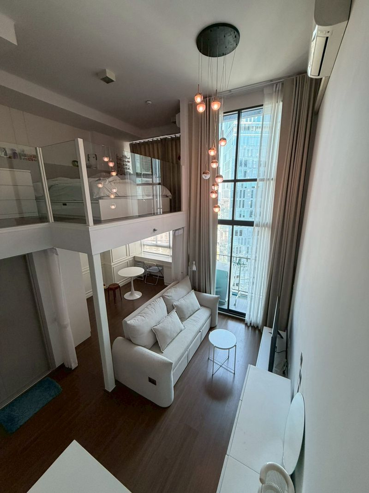 ให้เช่าคอนโดพระราม 9 เพชรบุรีตัดใหม่ RCA : ให้เช่า Ideo New Rama 9 ชั้นสูง ห้องมุม วิว สวย 