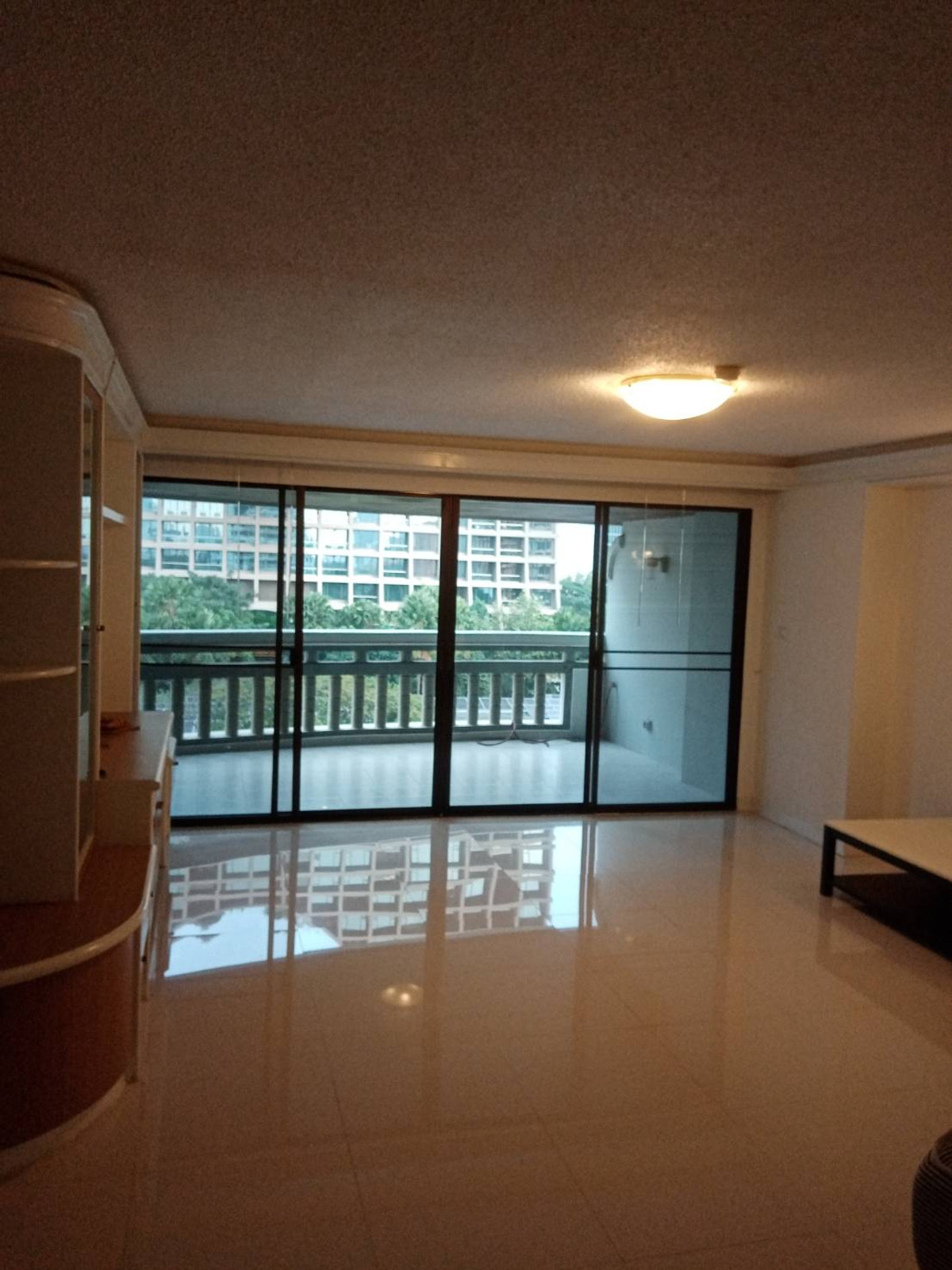 For RentCondoWitthayu, Chidlom, Langsuan, Ploenchit : Ambassador Court 200 sq.m. Please add LINE ID @806qphgn o8415o5483