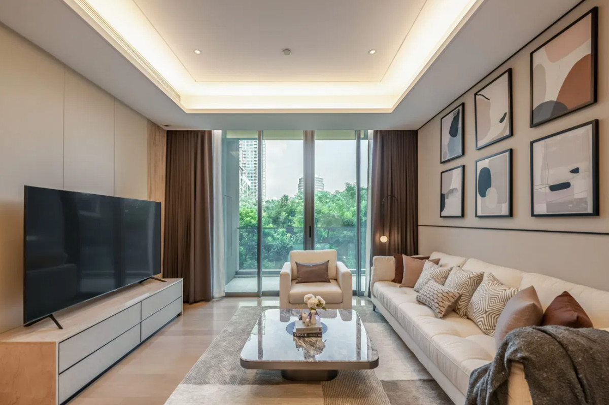 For RentCondoWitthayu, Chidlom, Langsuan, Ploenchit : Baan Sindhorn 120 sq.m. Please add LINE ID @806qphgn o8415o5483